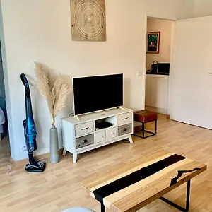  Appartement Sully Ii - T1 De 33m Avec Parking à 400m Du D'annecy